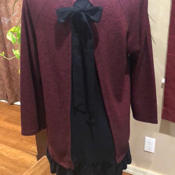 August Moon Maroon 3/4 Sleeve Top Blouse Split Back Bow Layered size M - Picture 2 of 8